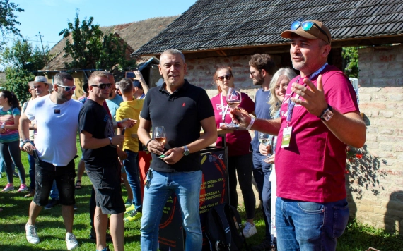 Borkóstoló séta a varázslatos krasznabélteki pincék között