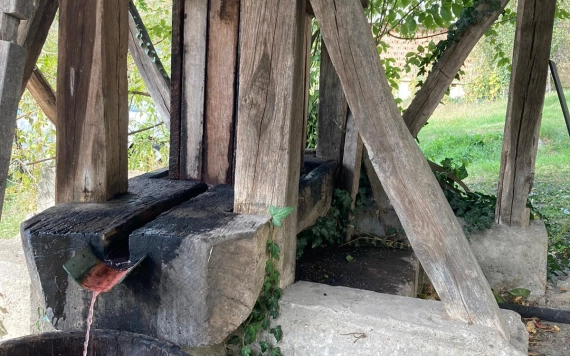 Avasujváros, a bálványos prések hazája